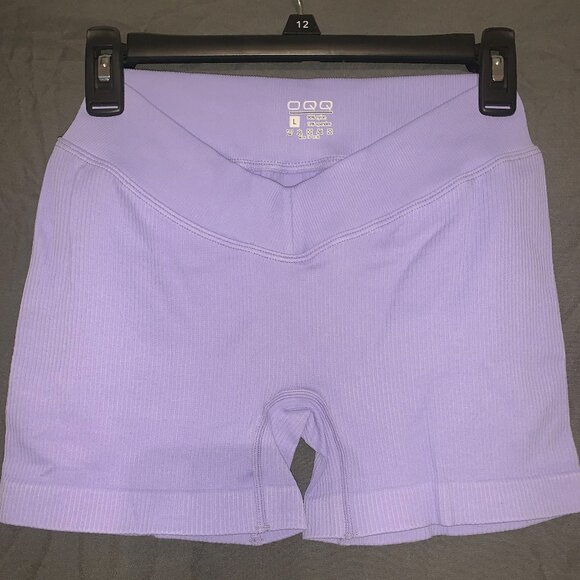 Ribbed Seamless High Waist Cross Over Athletic Shorts (L) - Picture 1 of 2